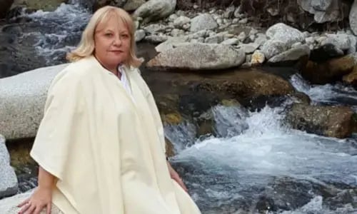 LA-PROFESORA-ROSSANA LA-PROFESORA-ROSSANA